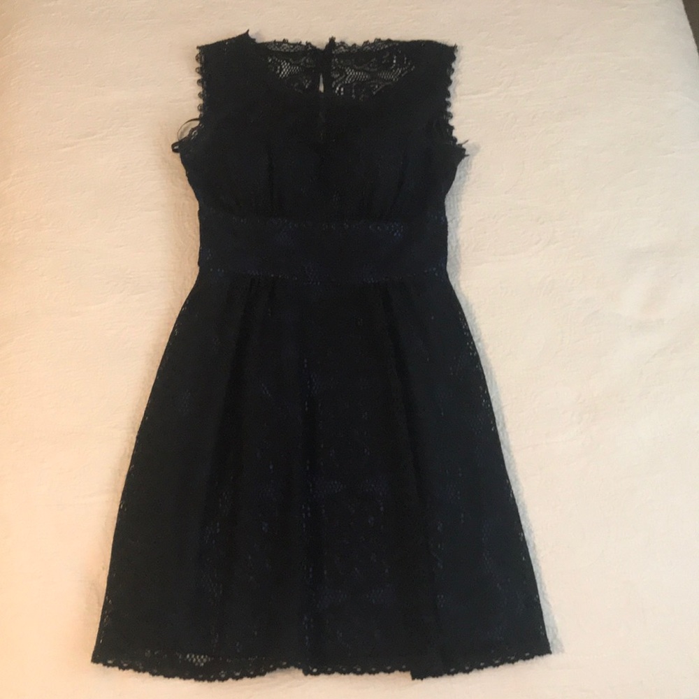 Dress - Picture 4 of 7